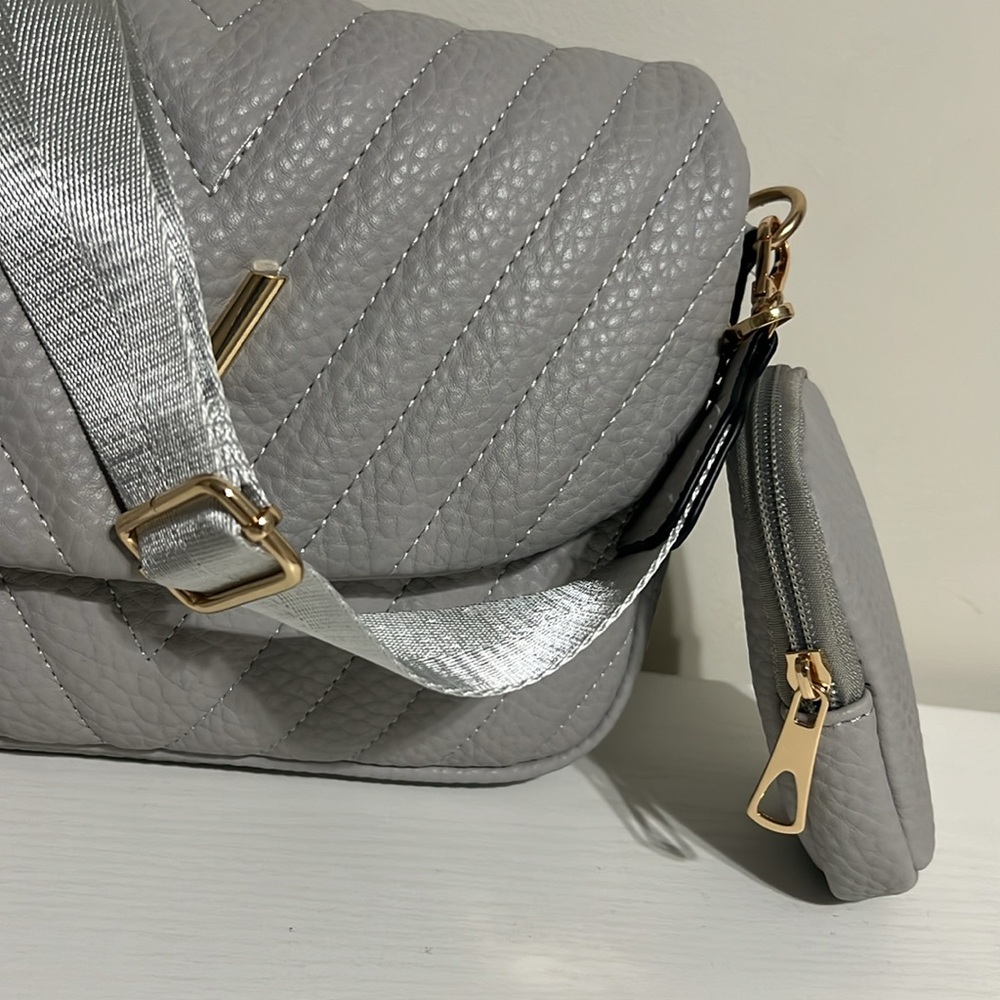 Gray Crossbody 🌺 - Picture 6 of 8